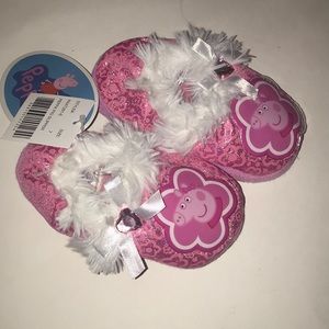 Toddler girl Peppa Pig slippers Size 7